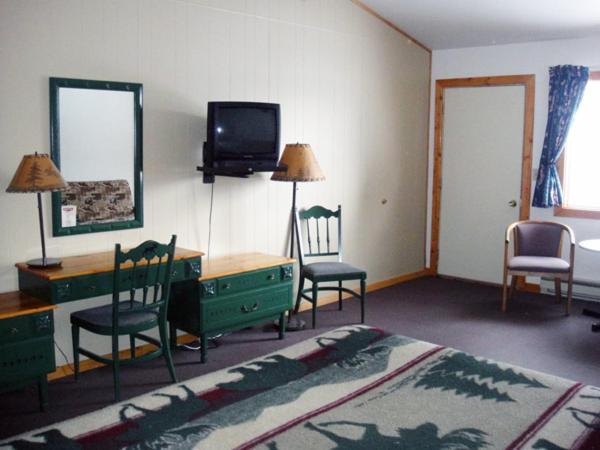 איגל ריבר Hiawatha Lodge Inn חדר תמונה